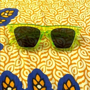 Sea 💚 Green 💚 Sunglasses 😎